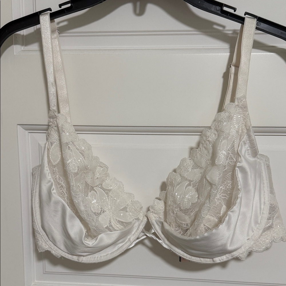 Victoria Secret bra